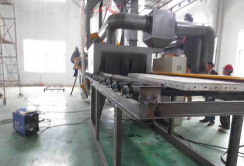 鋁膜板拋丸機(jī)，鋁膜板清理機(jī)翻新舊，去除水泥浮漿